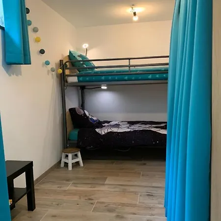 לינה וארוחת בוקר Chez Isa